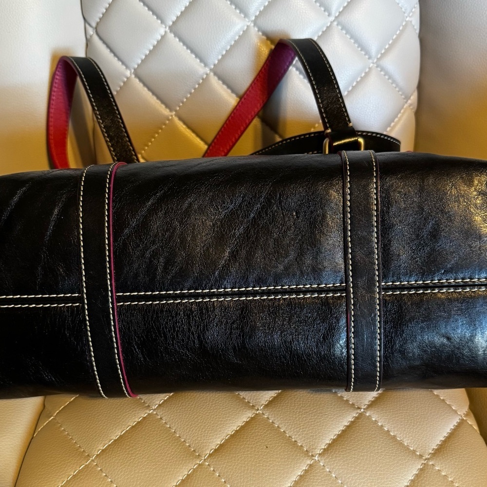 Black Leather Dooney and Bourke Women's Bag with bright pink Heart Accents - Picture 6 of 10